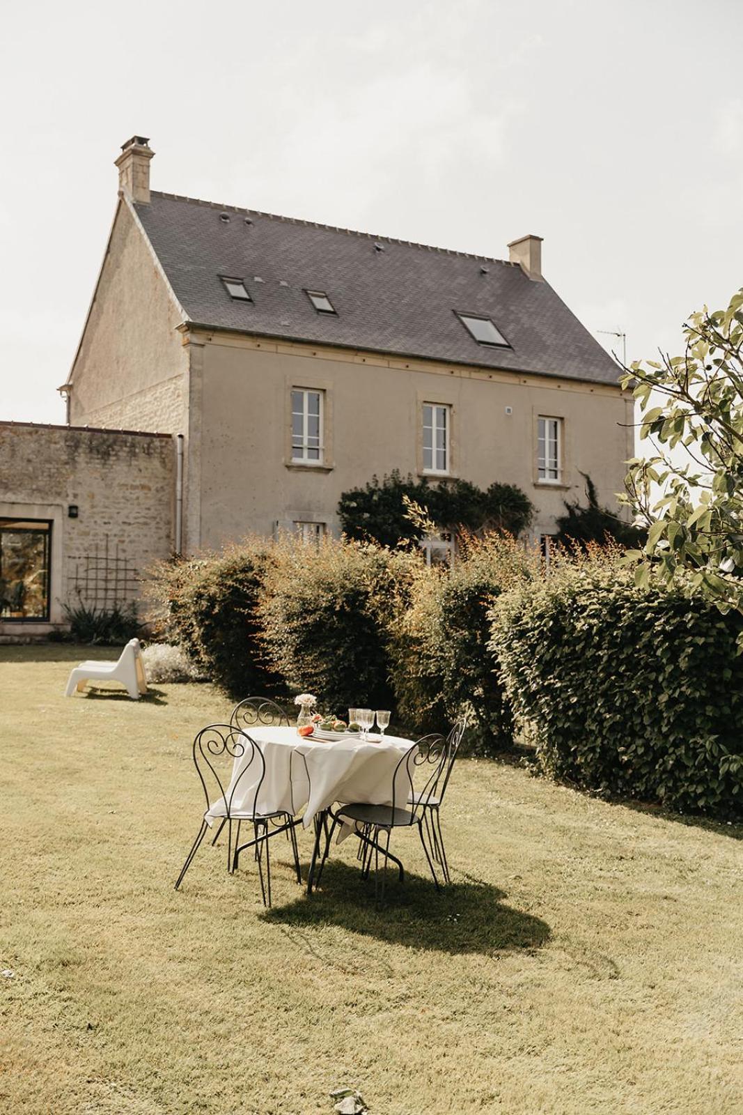 Le Clos Poulain Petits Gites De Charme Et Chambres D'Hotes Familiales Au Calme Proche Bayeux Et Des Plages Nonant Zewnętrze zdjęcie